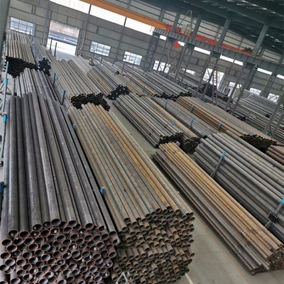 Dikişsiz Tüp Karbon Çelik Dikişsiz Tüpler Hafif Çelik Gaz Tüpleri 1.2mm Kalınlığı 27mm OD 20# GB