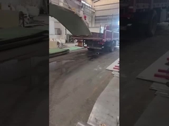 Paslanmaz çelik plaka kamyona yükleniyor