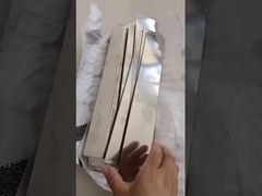 Küçük paslanmaz çelik levhaların gösterimi